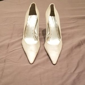 BCBG pointed toe pumps